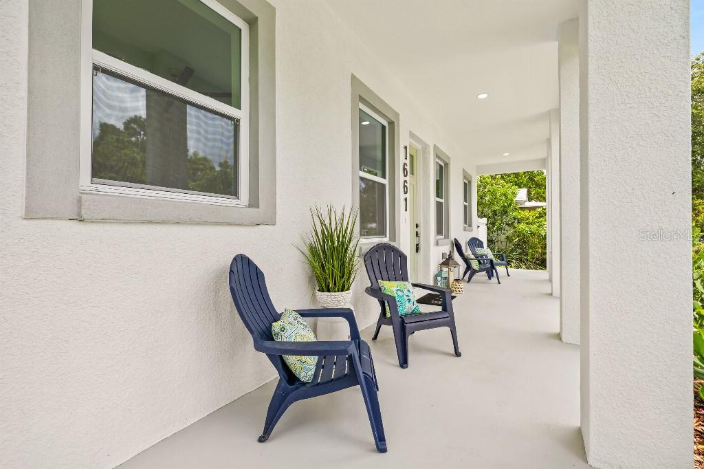 Image 3 of 45 For 1661 29th Avenue N