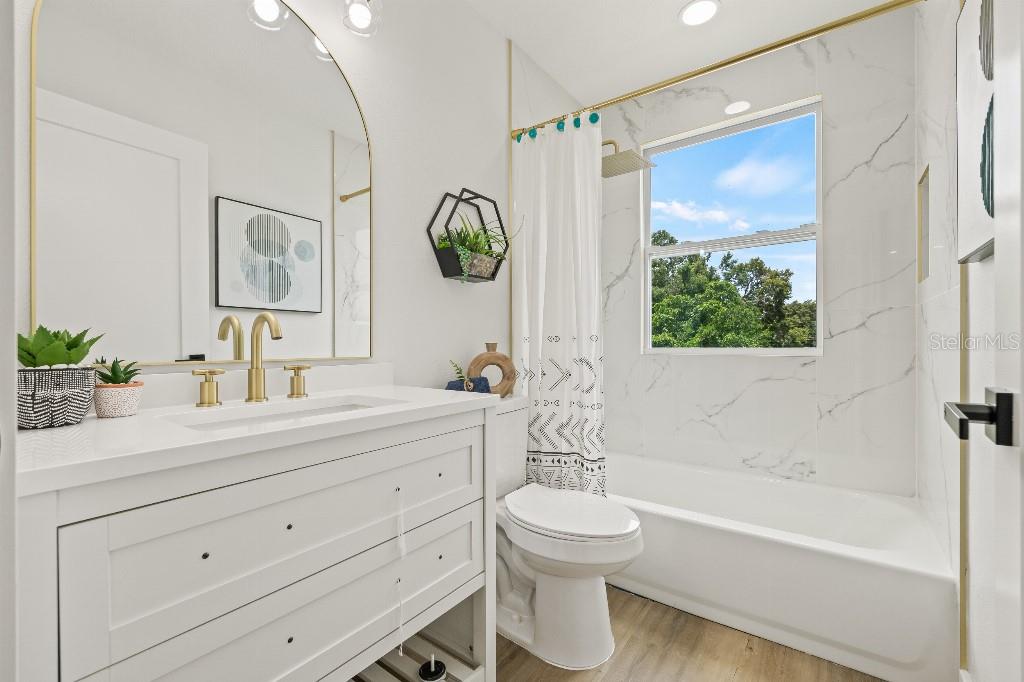 Image 34 of 45 For 1661 29th Avenue N