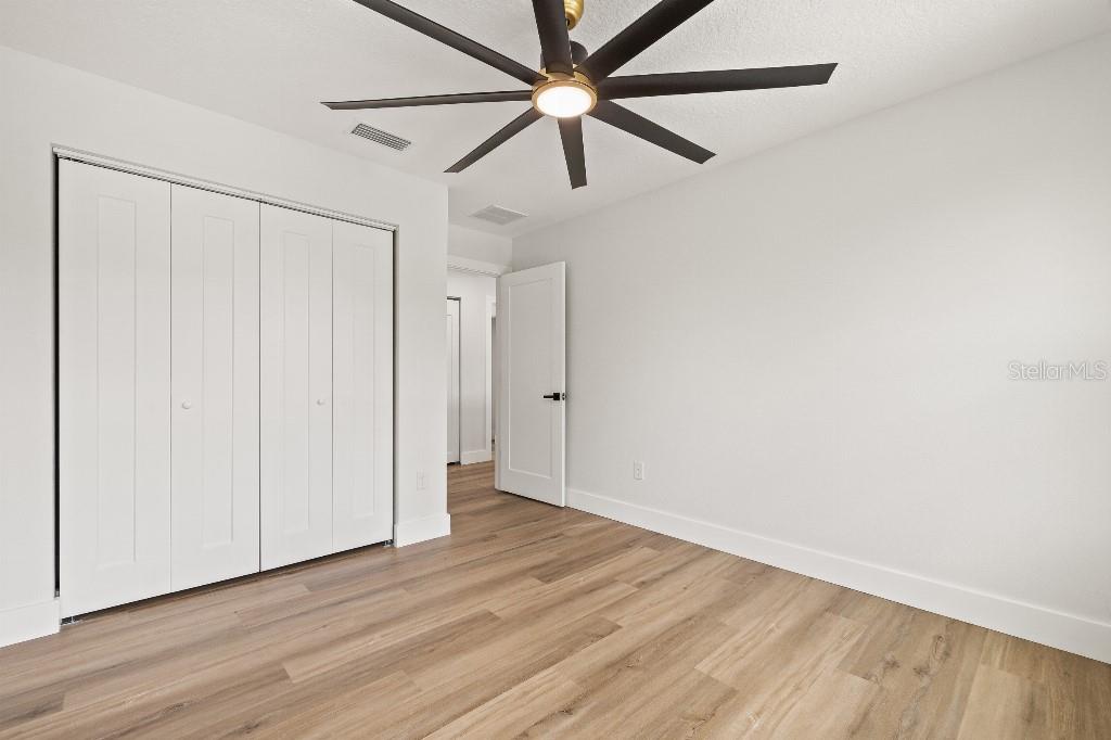 Image 38 of 45 For 1661 29th Avenue N