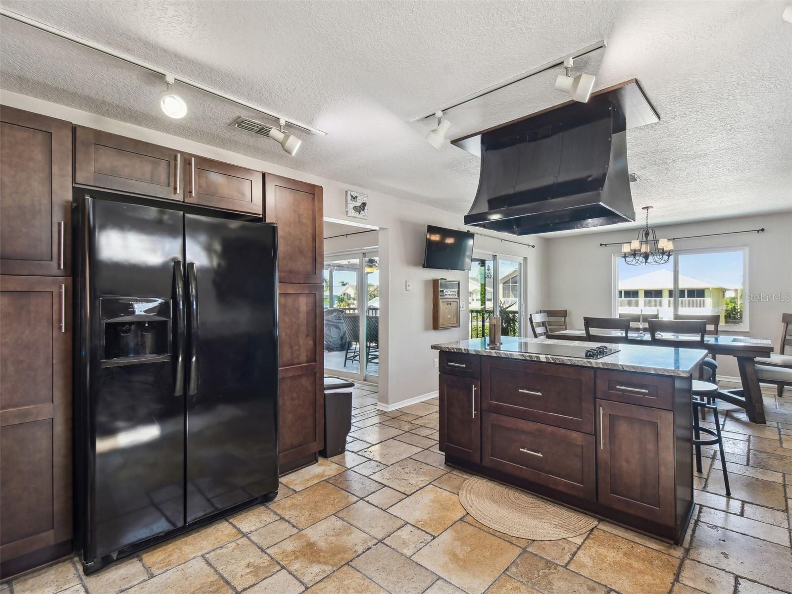 Image 23 of 98 For 6241 Bayside Drive