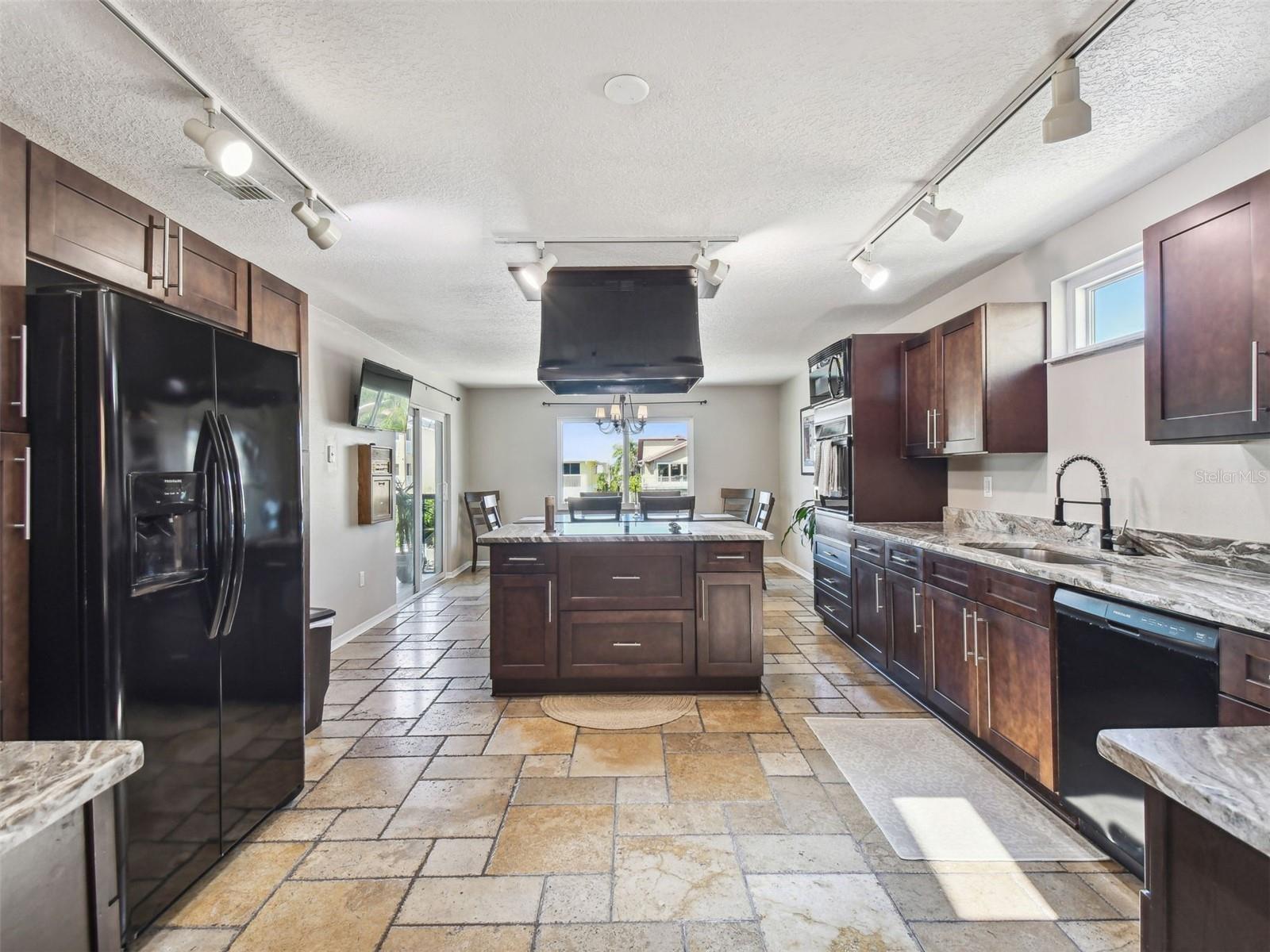 Image 26 of 98 For 6241 Bayside Drive