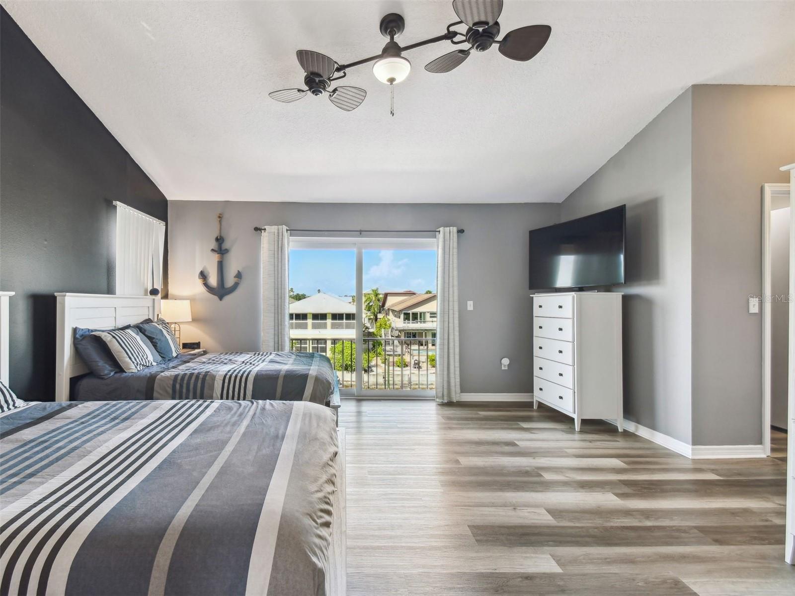 Image 35 of 98 For 6241 Bayside Drive