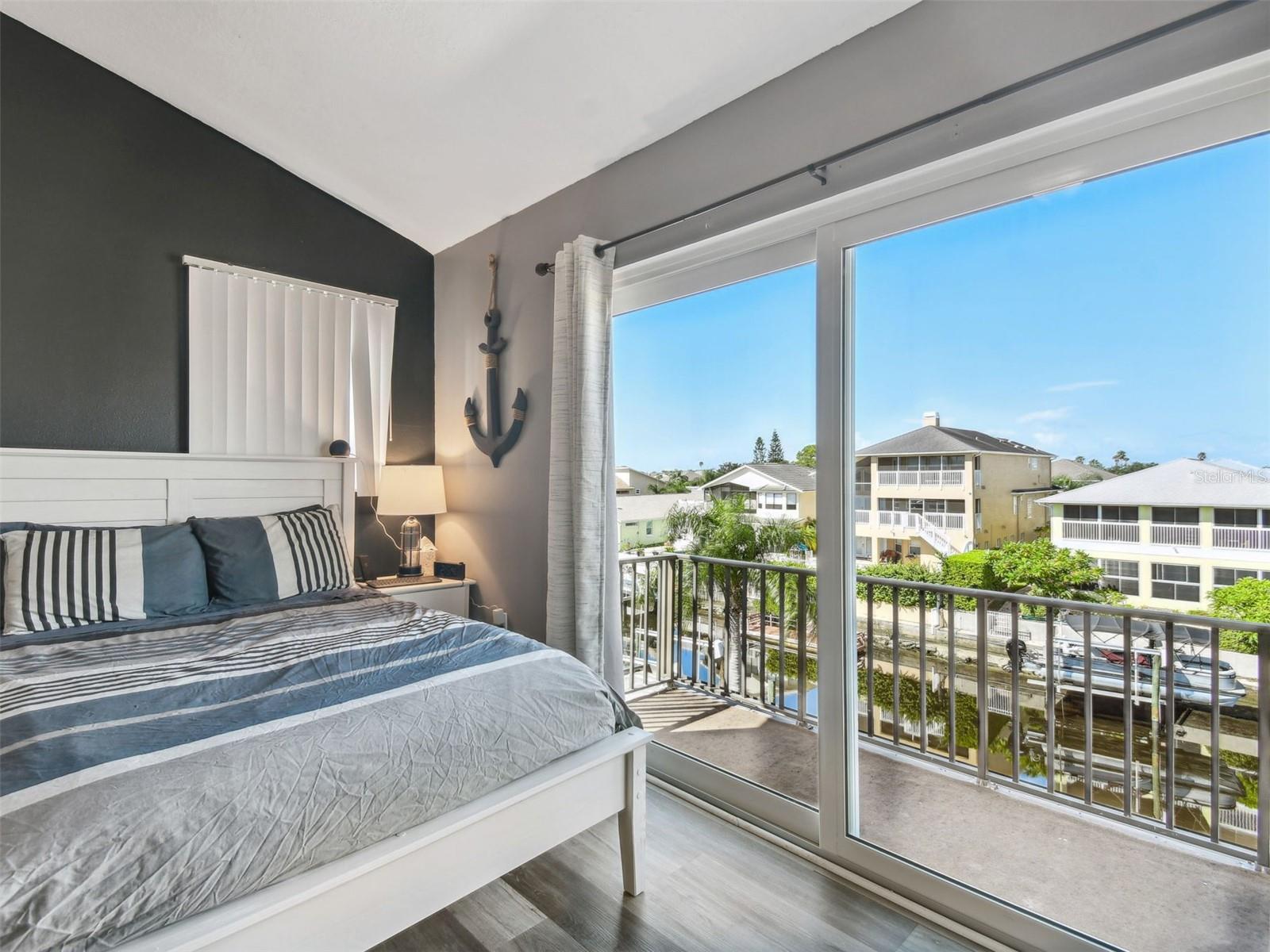 Image 36 of 98 For 6241 Bayside Drive