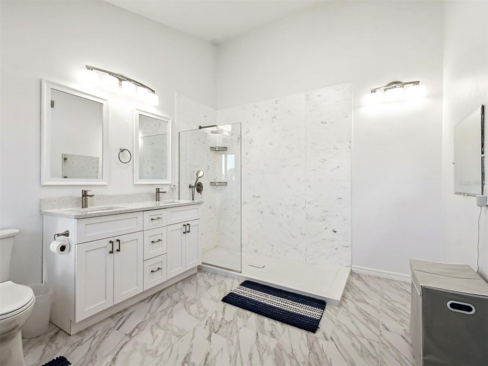 Image 39 of 98 For 6241 Bayside Drive