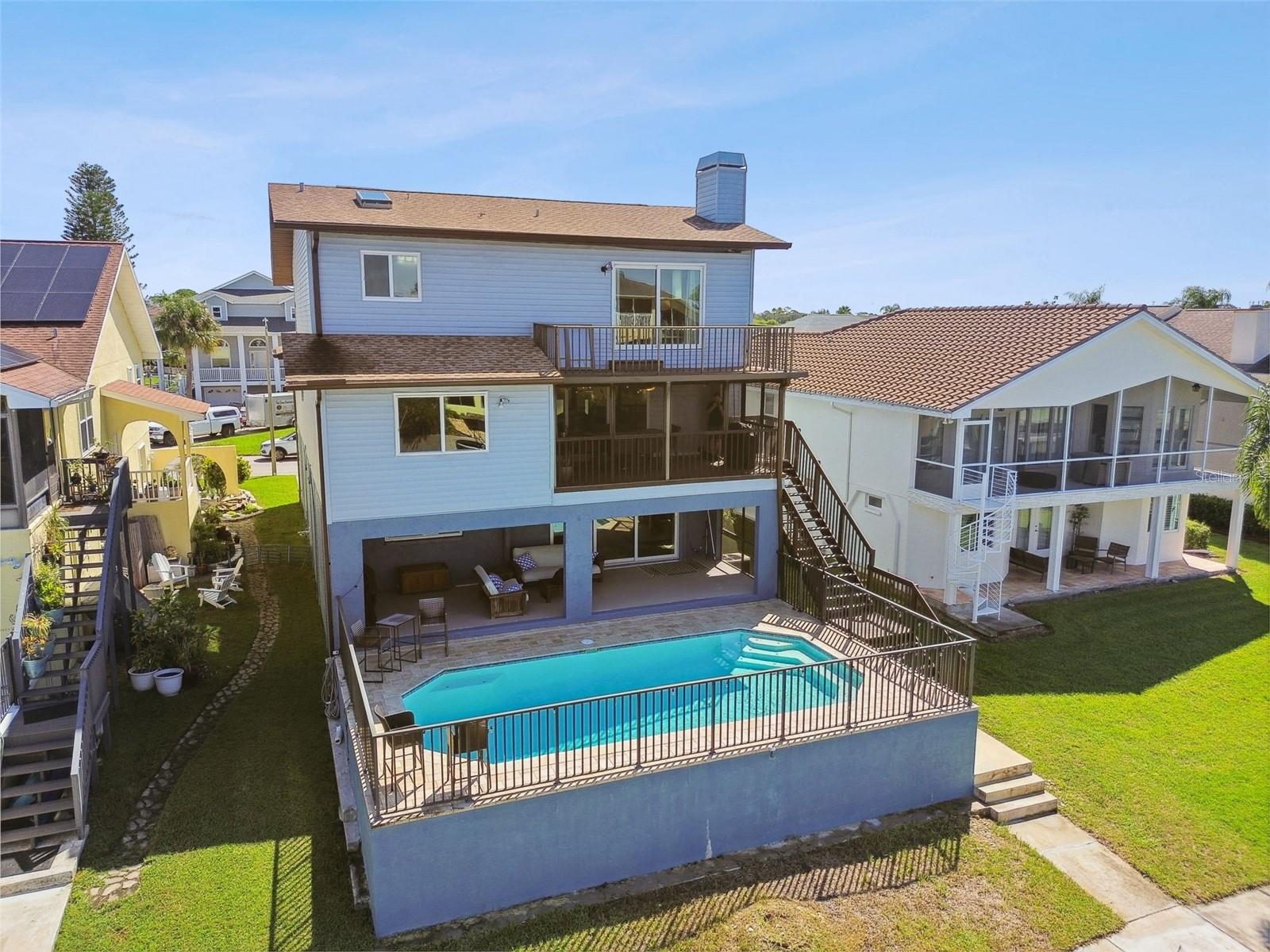 Image 4 of 98 For 6241 Bayside Drive