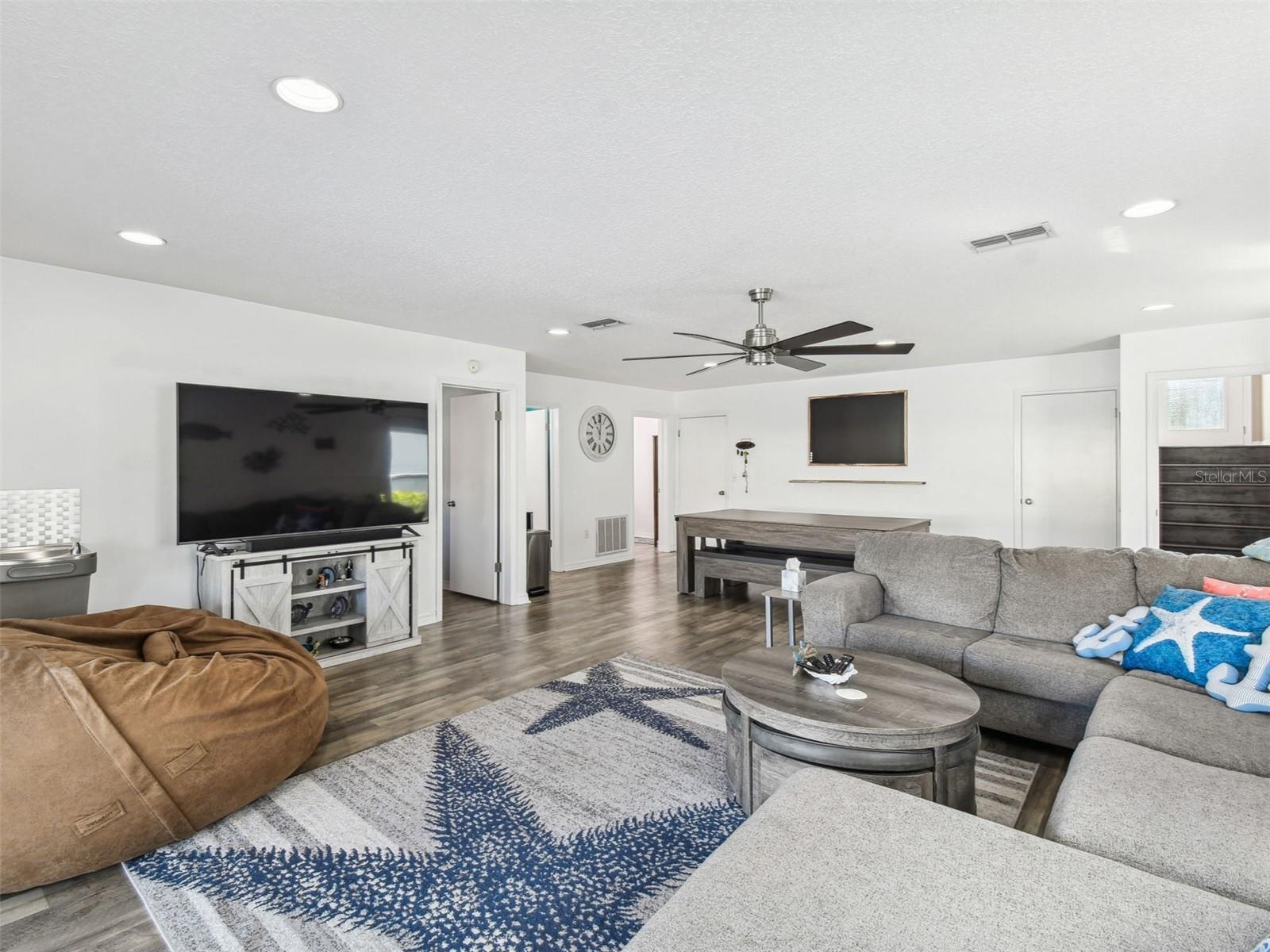 Image 42 of 98 For 6241 Bayside Drive