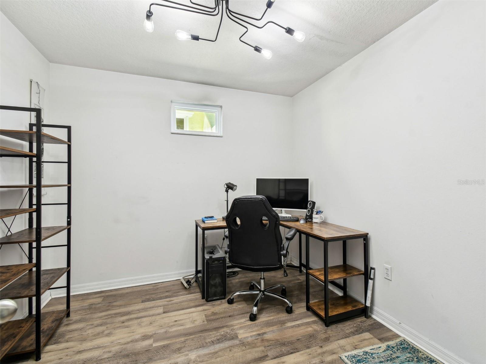 Image 46 of 98 For 6241 Bayside Drive