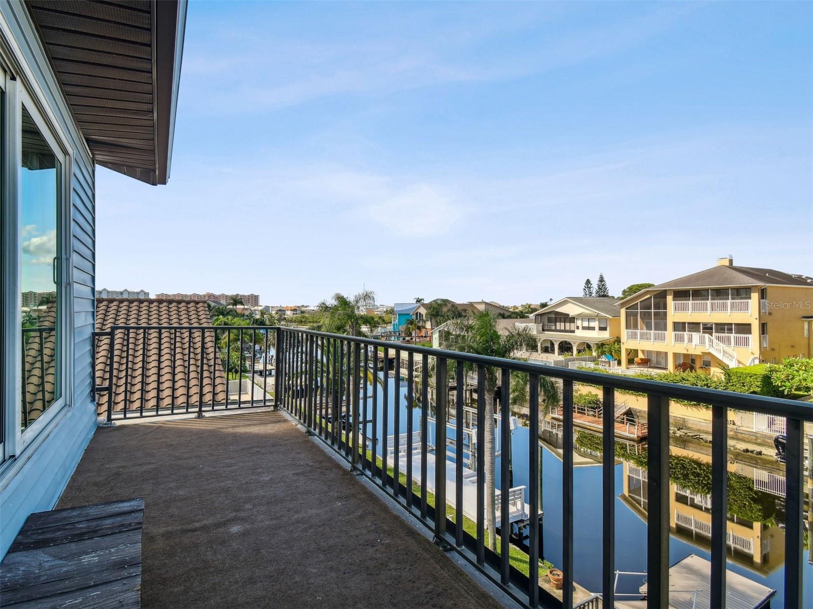 Image 54 of 98 For 6241 Bayside Drive