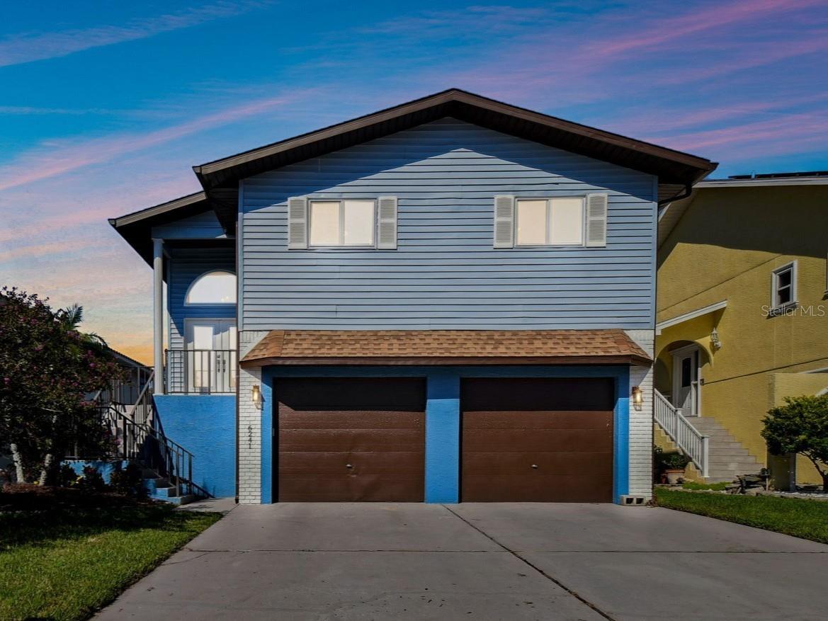 Image 57 of 98 For 6241 Bayside Drive