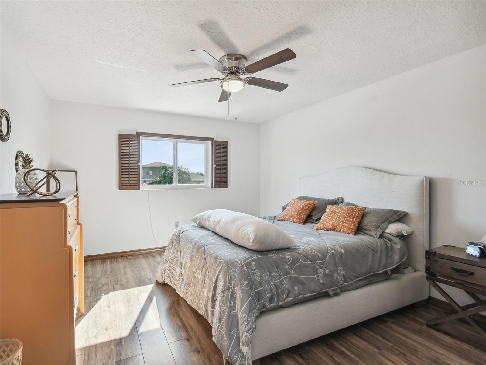 Image 60 of 98 For 6241 Bayside Drive