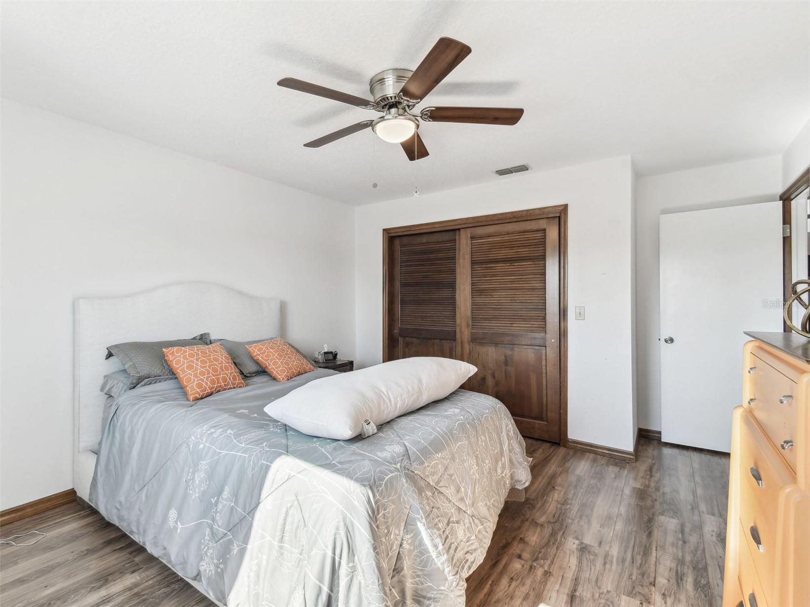 Image 61 of 98 For 6241 Bayside Drive