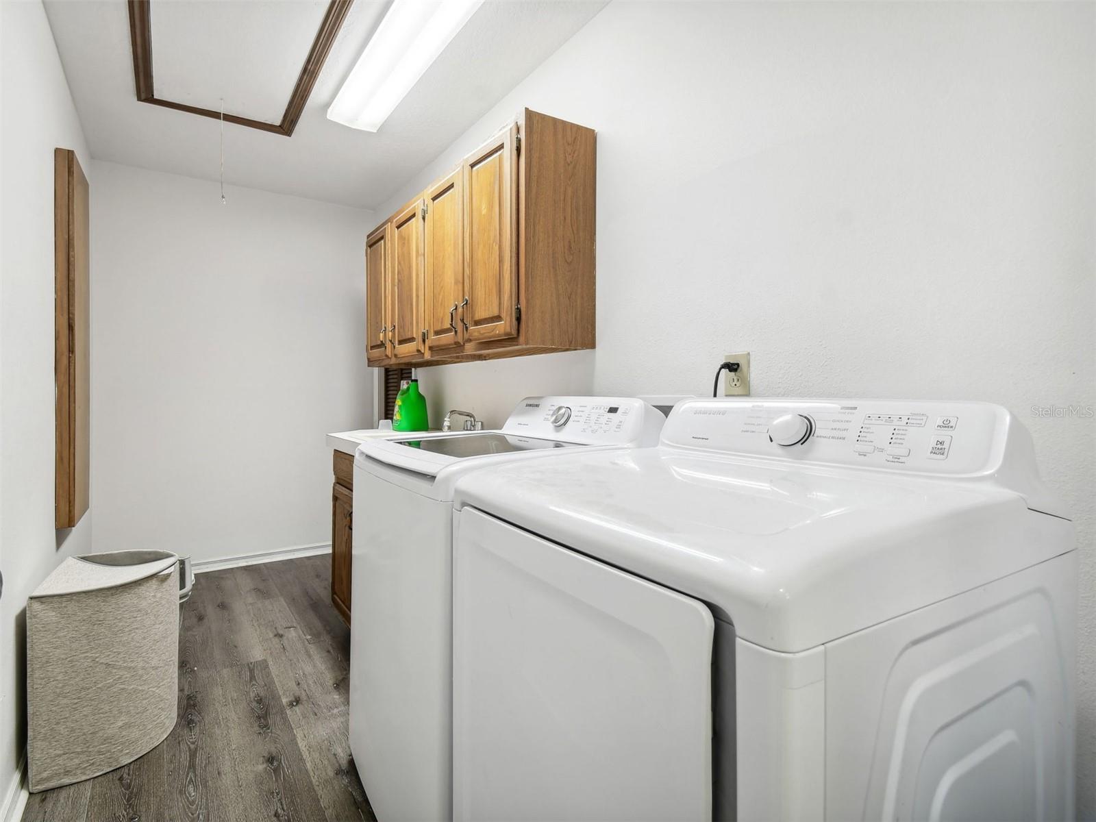 Image 65 of 98 For 6241 Bayside Drive