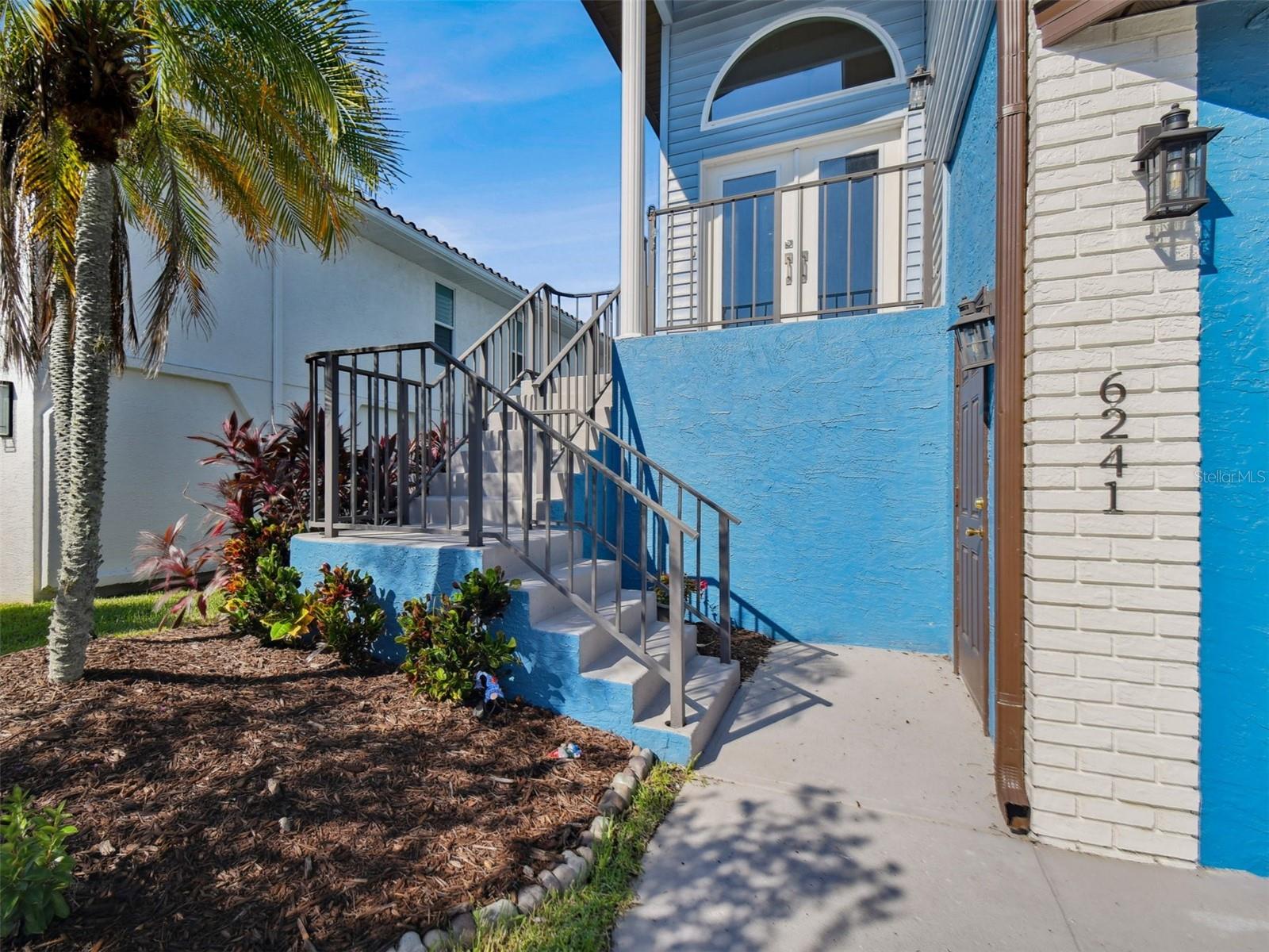 Image 8 of 98 For 6241 Bayside Drive