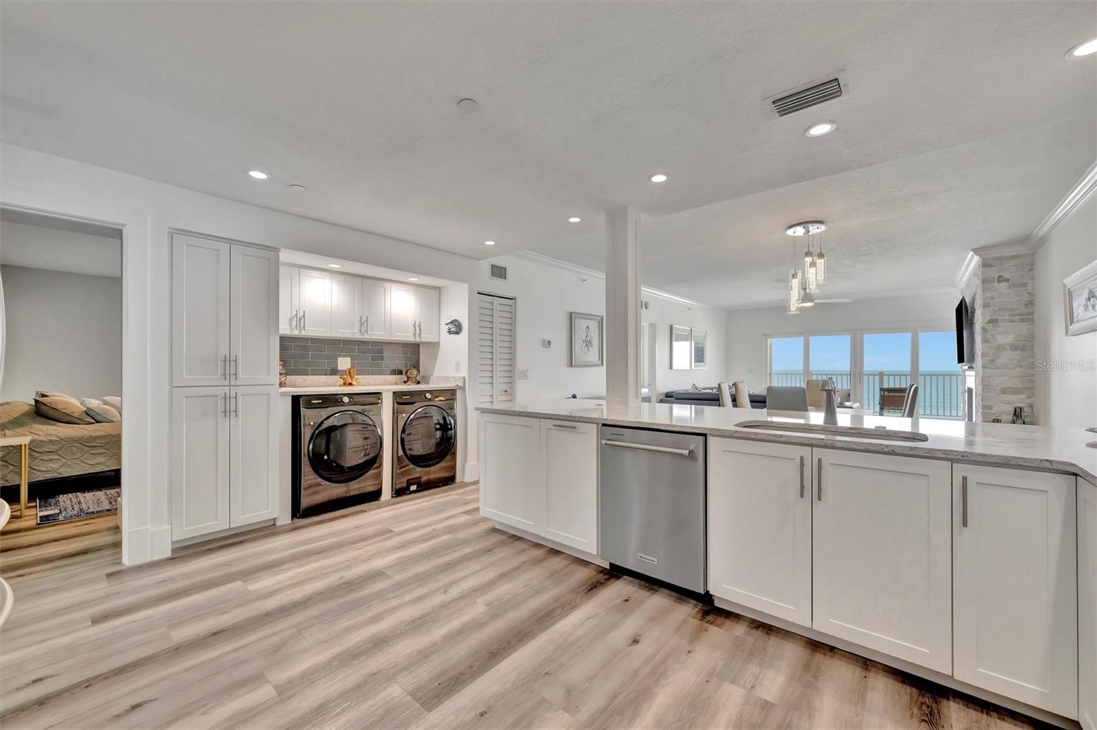 Image 18 of 74 For 1586 Gulf Boulevard 2401