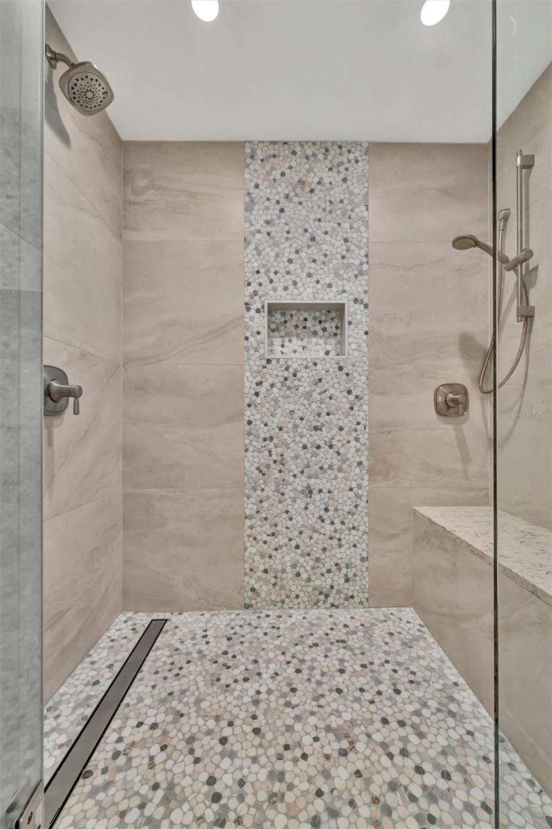 Image 50 of 74 For 1586 Gulf Boulevard 2401