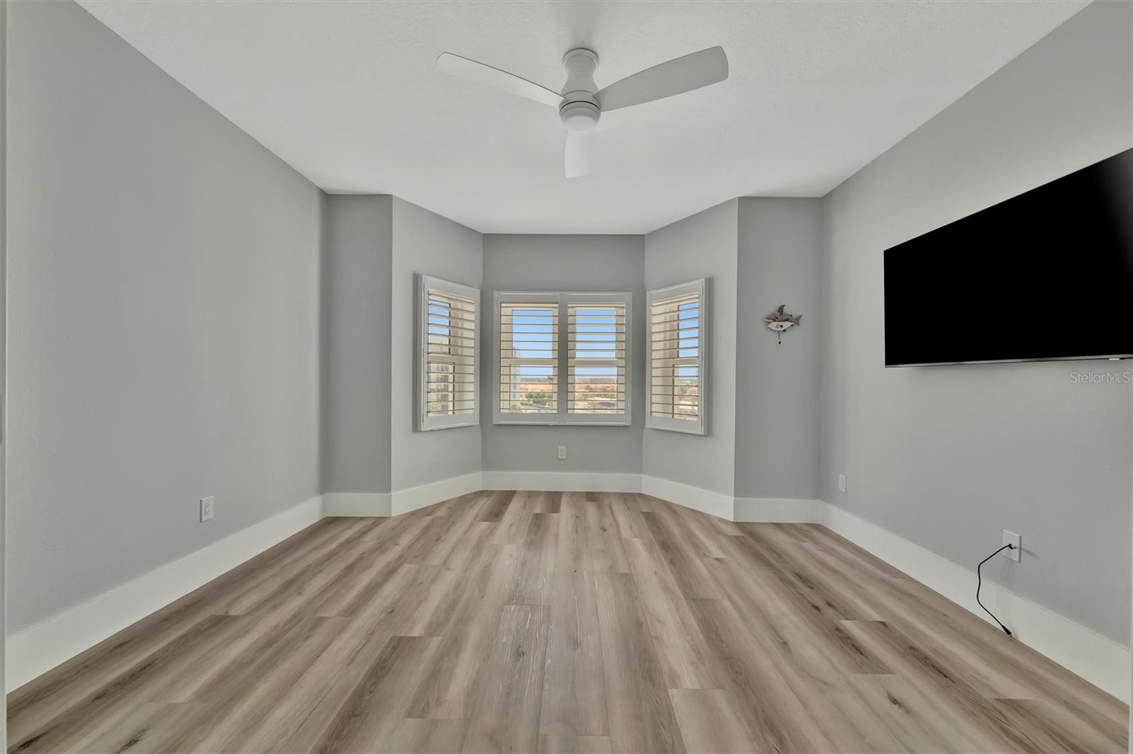 Image 65 of 74 For 1586 Gulf Boulevard 2401