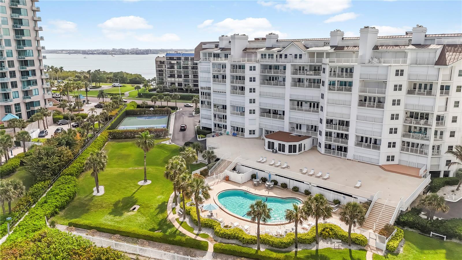 Image 69 of 74 For 1586 Gulf Boulevard 2401