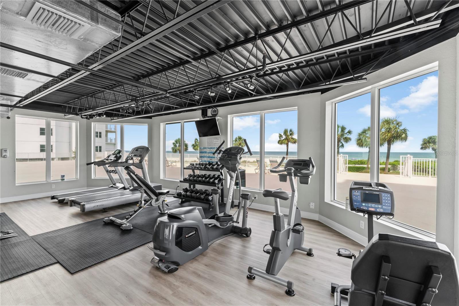 Image 72 of 74 For 1586 Gulf Boulevard 2401