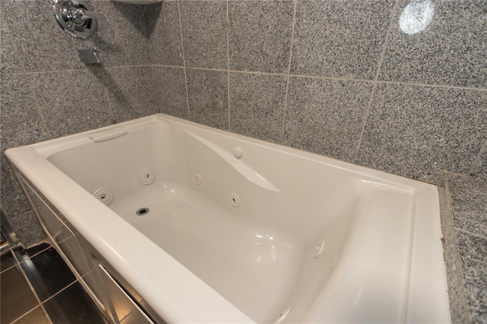 Image 35 of 87 For 4117 Daventry Lane
