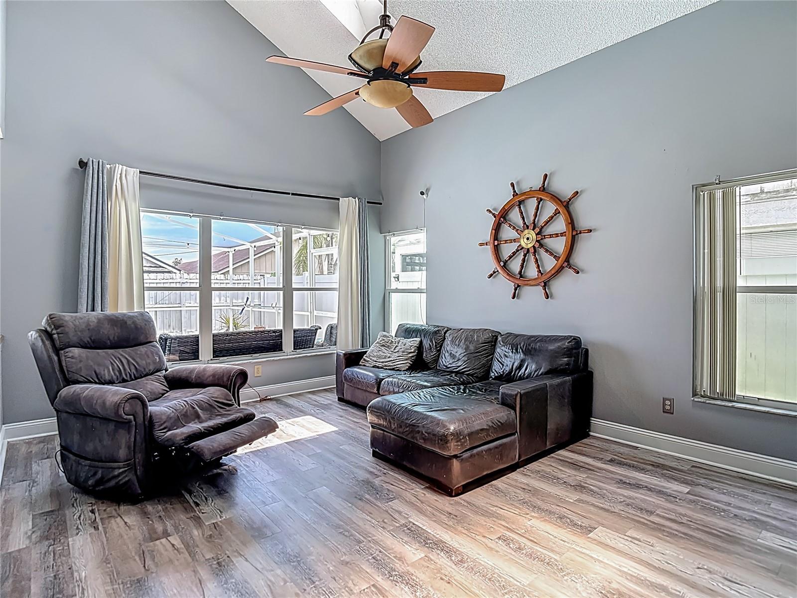 Image 13 of 61 For 9707 Kings Canyon Place