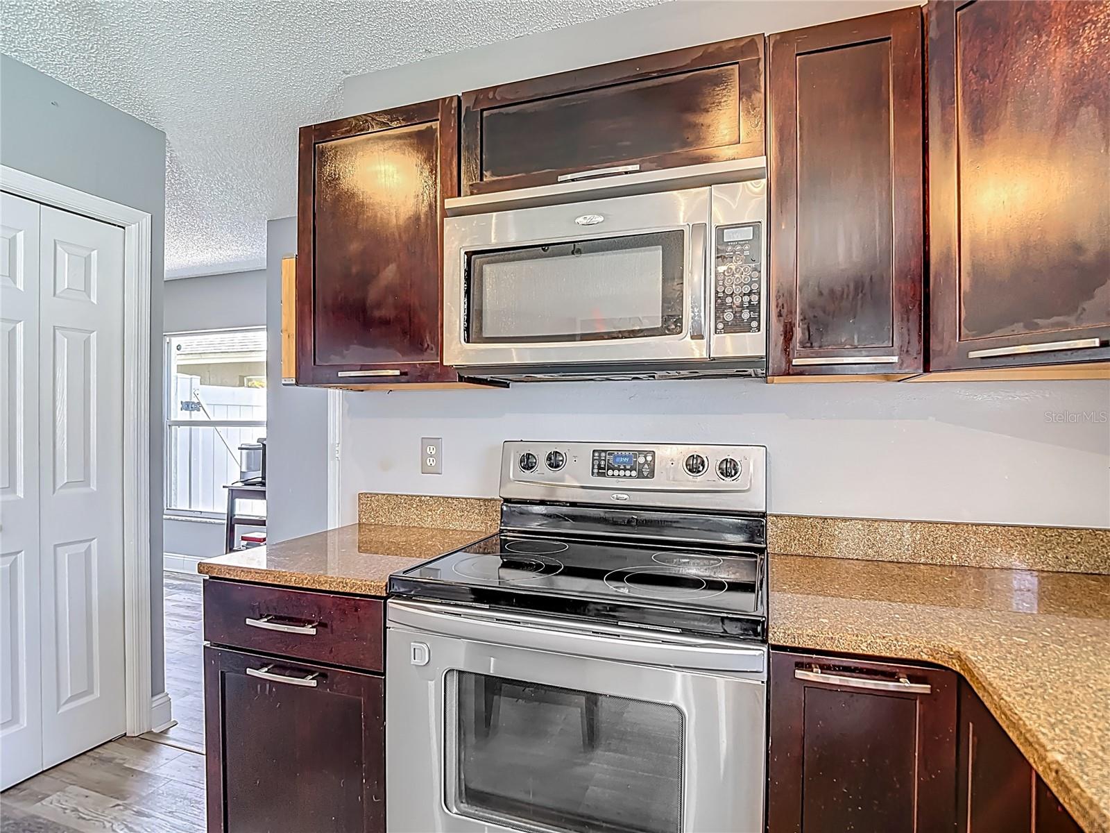Image 23 of 61 For 9707 Kings Canyon Place