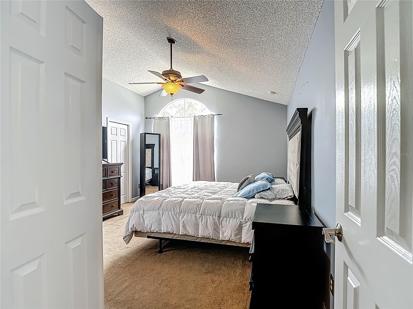 Image 36 of 61 For 9707 Kings Canyon Place