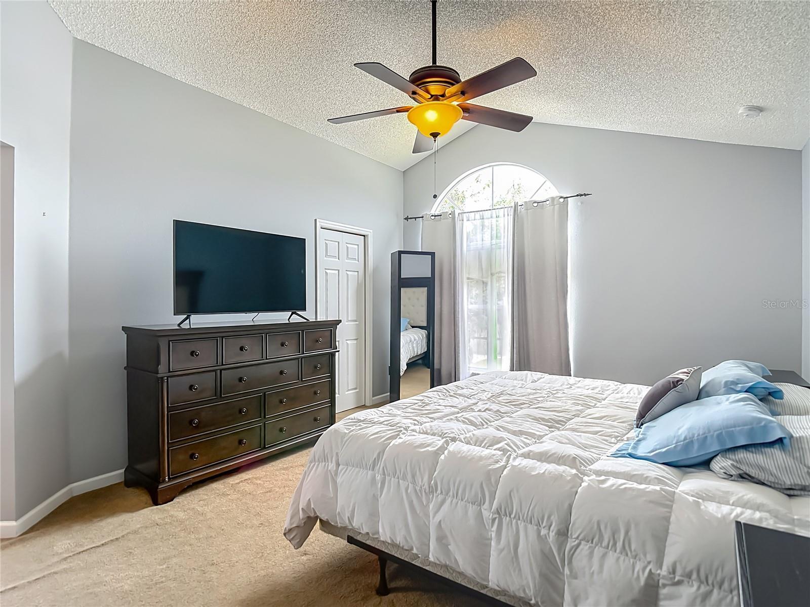 Image 37 of 61 For 9707 Kings Canyon Place