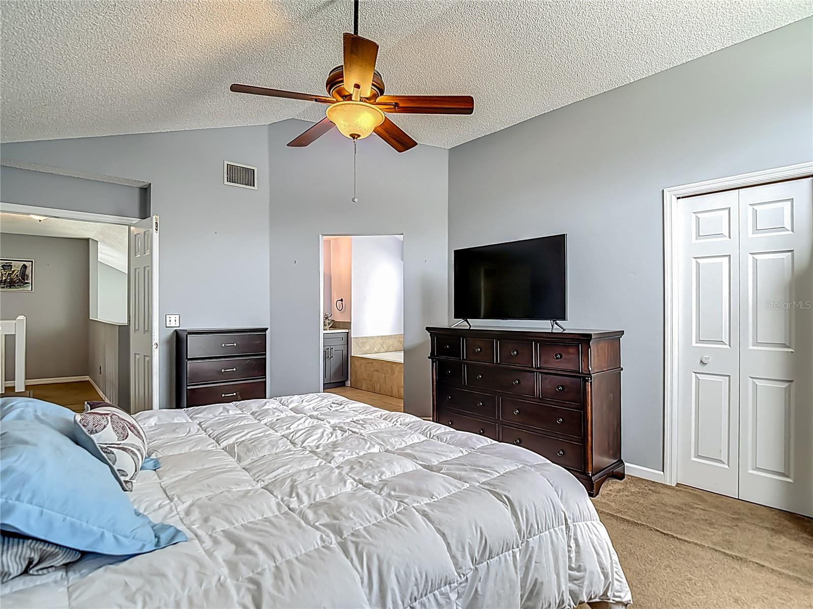 Image 40 of 61 For 9707 Kings Canyon Place