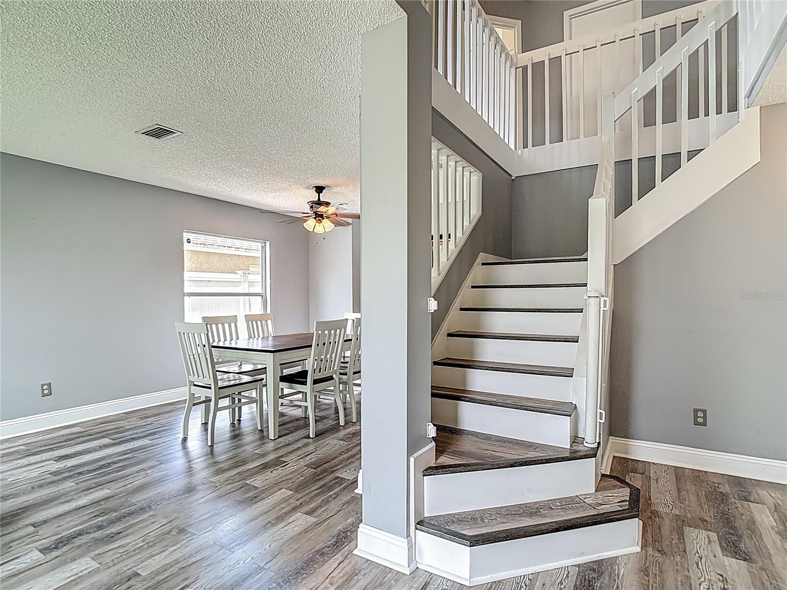 Image 9 of 61 For 9707 Kings Canyon Place