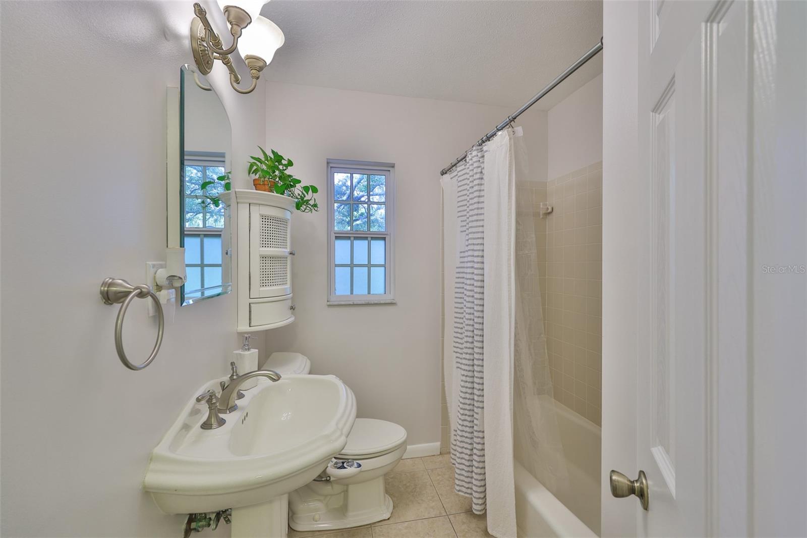 Image 15 of 54 For 1708 Pond Lake Drive