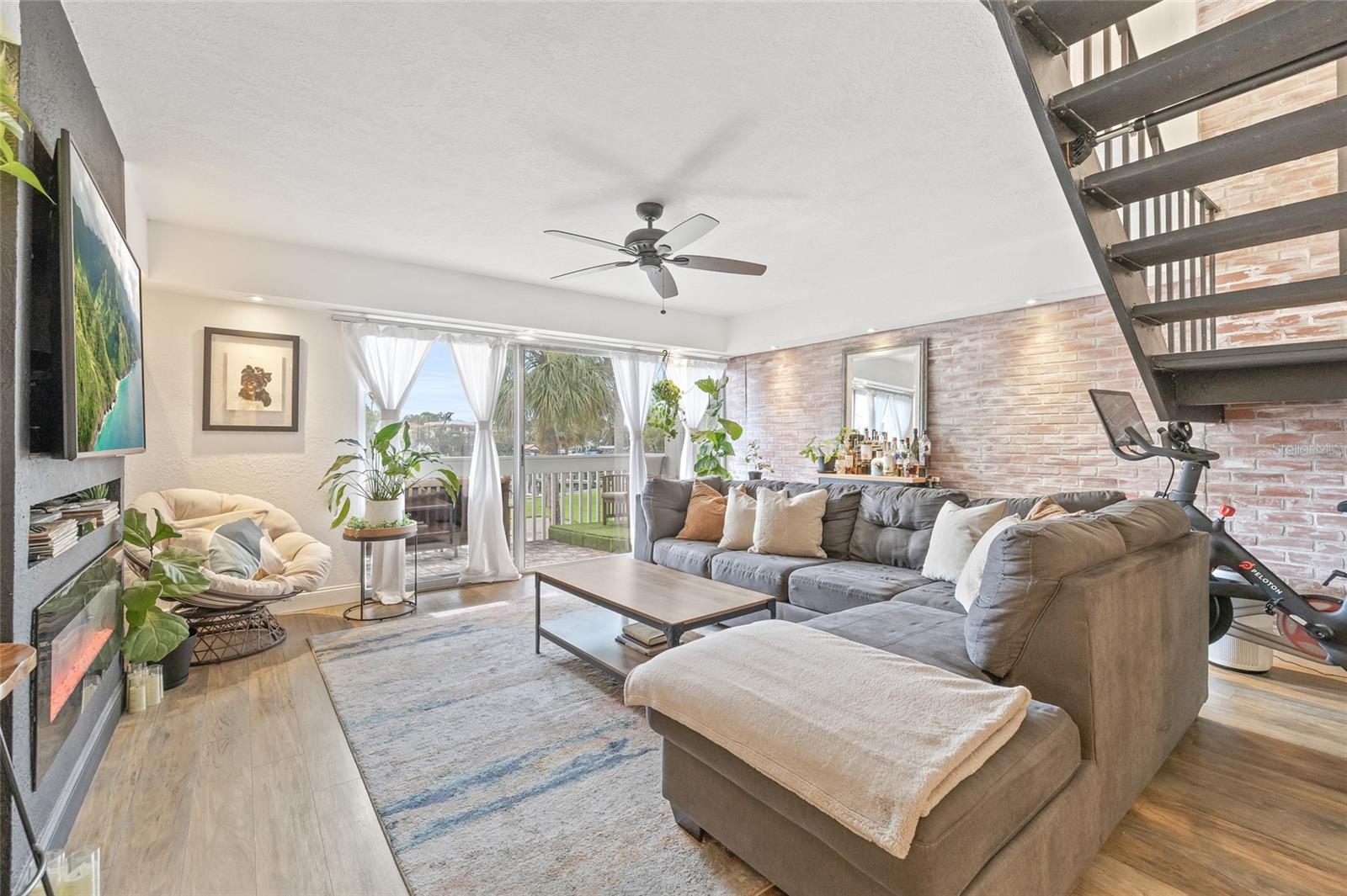 Image 10 of 36 For 2424 Tampa Bay Boulevard B211