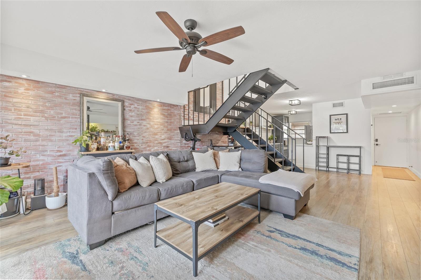 Image 13 of 36 For 2424 Tampa Bay Boulevard B211