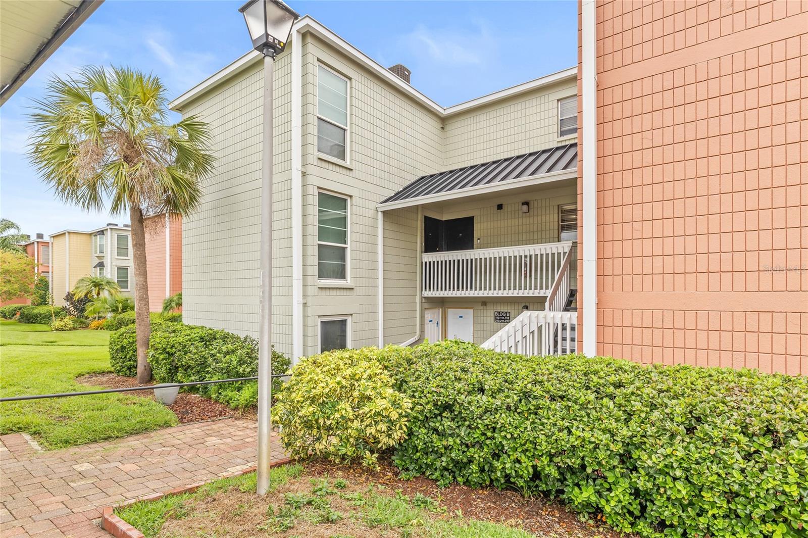 Image 2 of 36 For 2424 Tampa Bay Boulevard B211