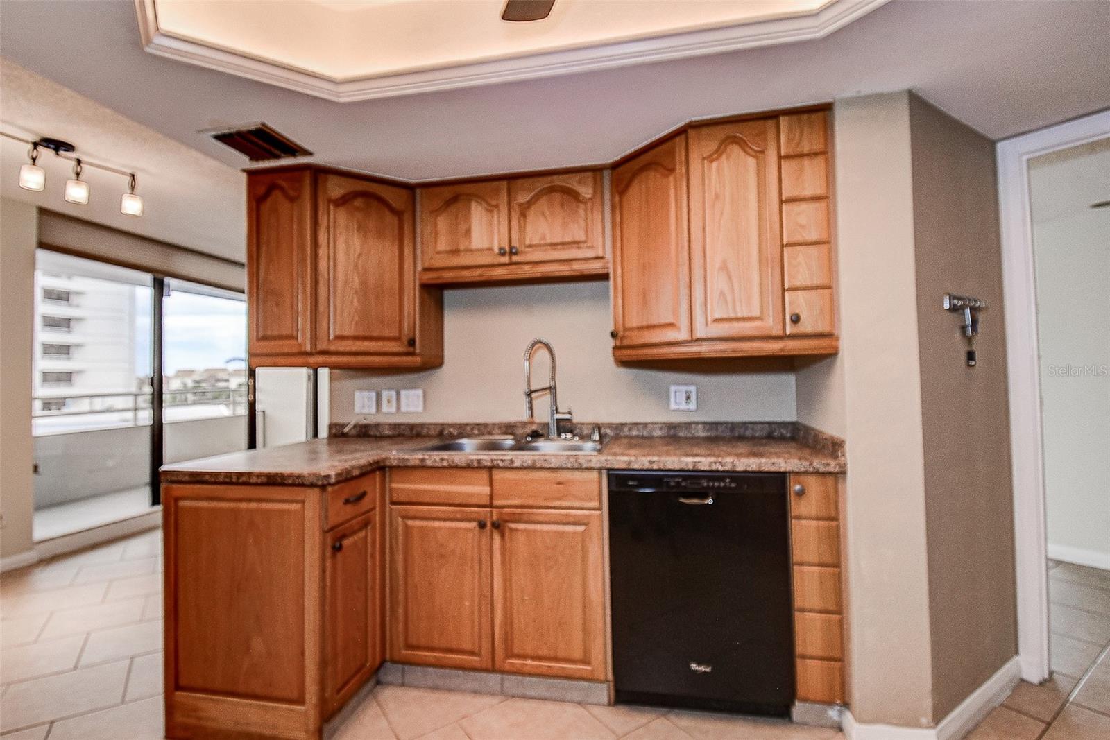 Image 10 of 36 For 5940 Pelican Bay Plaza S 406
