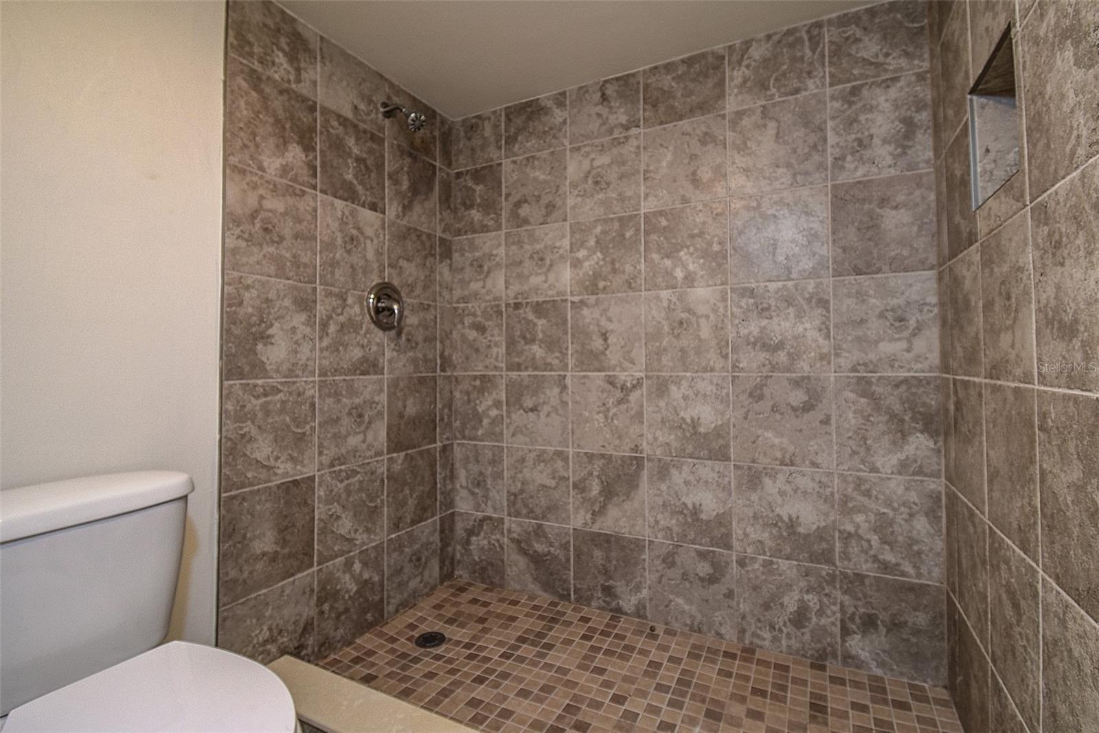 Image 19 of 36 For 5940 Pelican Bay Plaza S 406