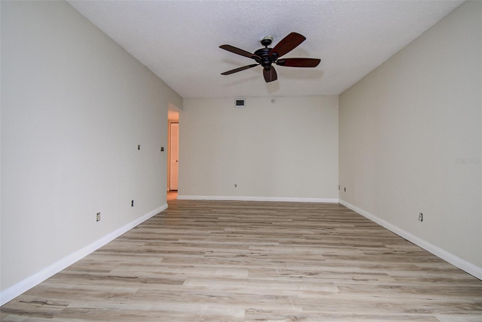 Image 22 of 36 For 5940 Pelican Bay Plaza S 406