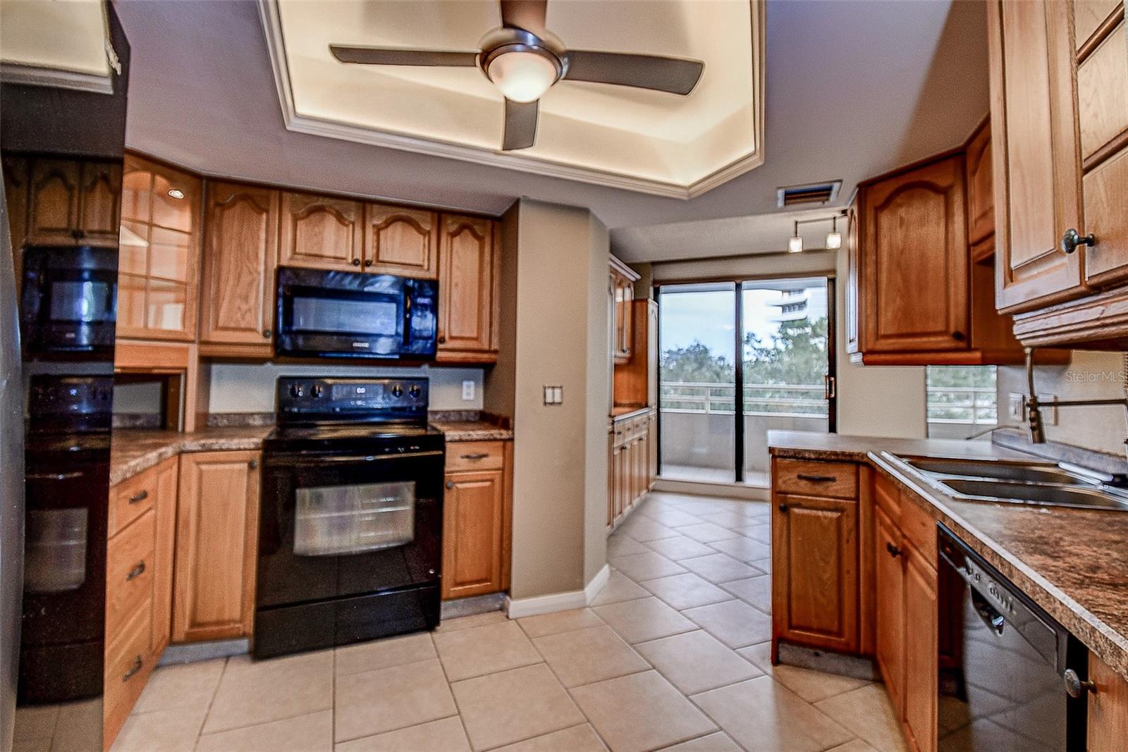 Image 8 of 36 For 5940 Pelican Bay Plaza S 406