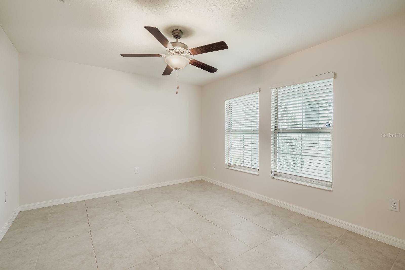 Image 7 of 28 For 917 Timeless Moss Drive