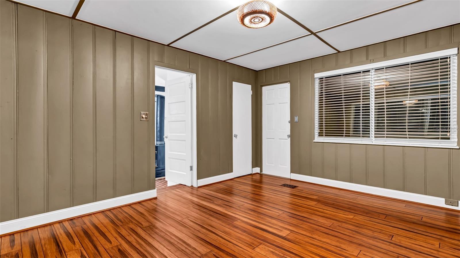 Image 10 of 28 For 527 31st Avenue N