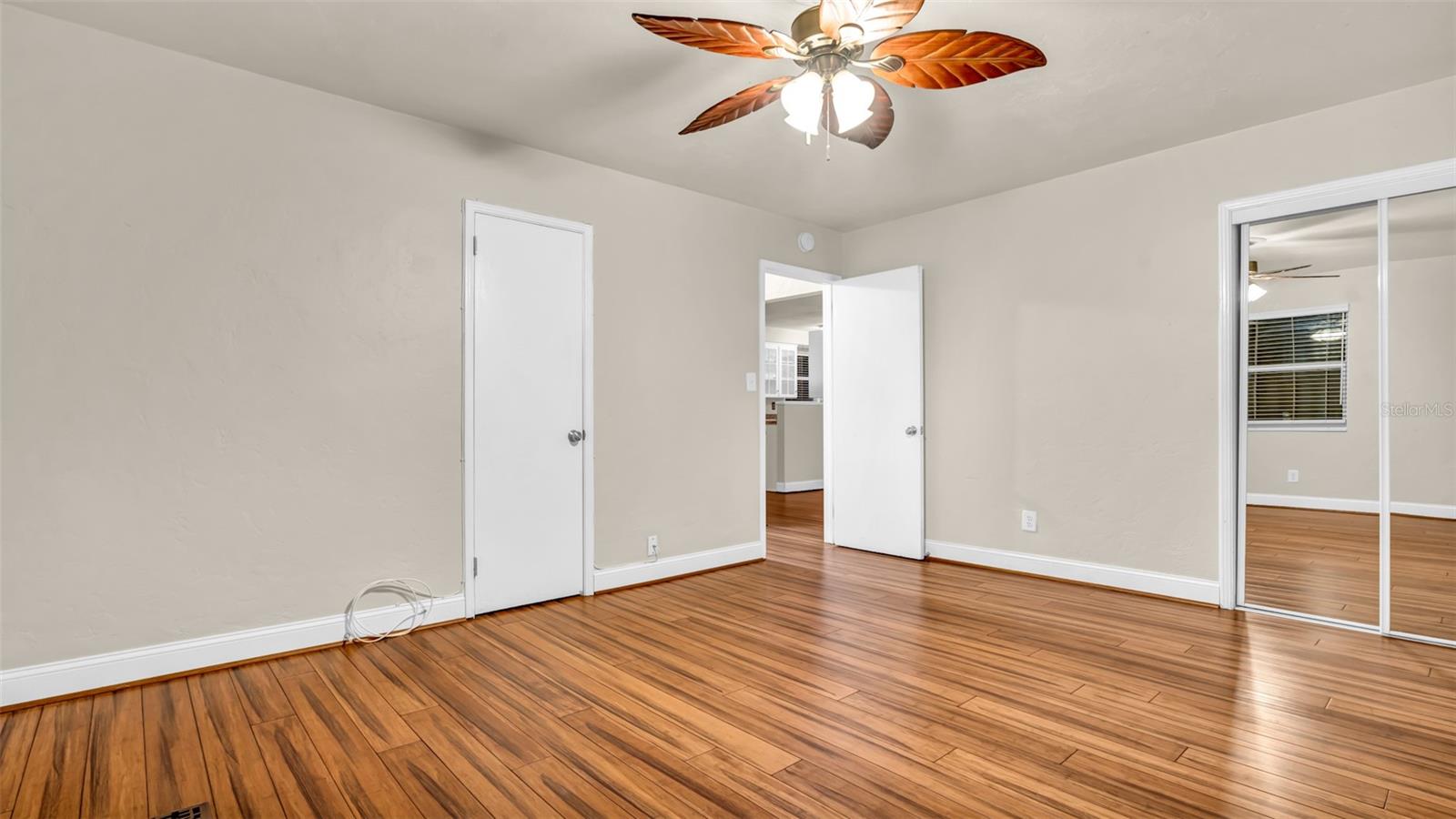 Image 13 of 28 For 527 31st Avenue N