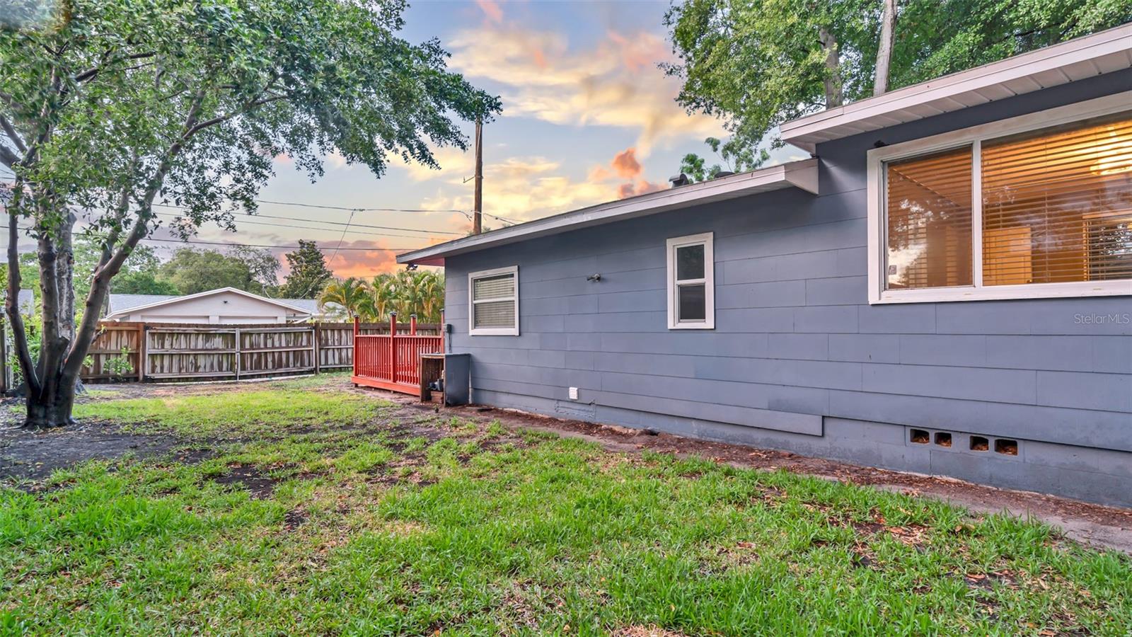 Image 23 of 28 For 527 31st Avenue N