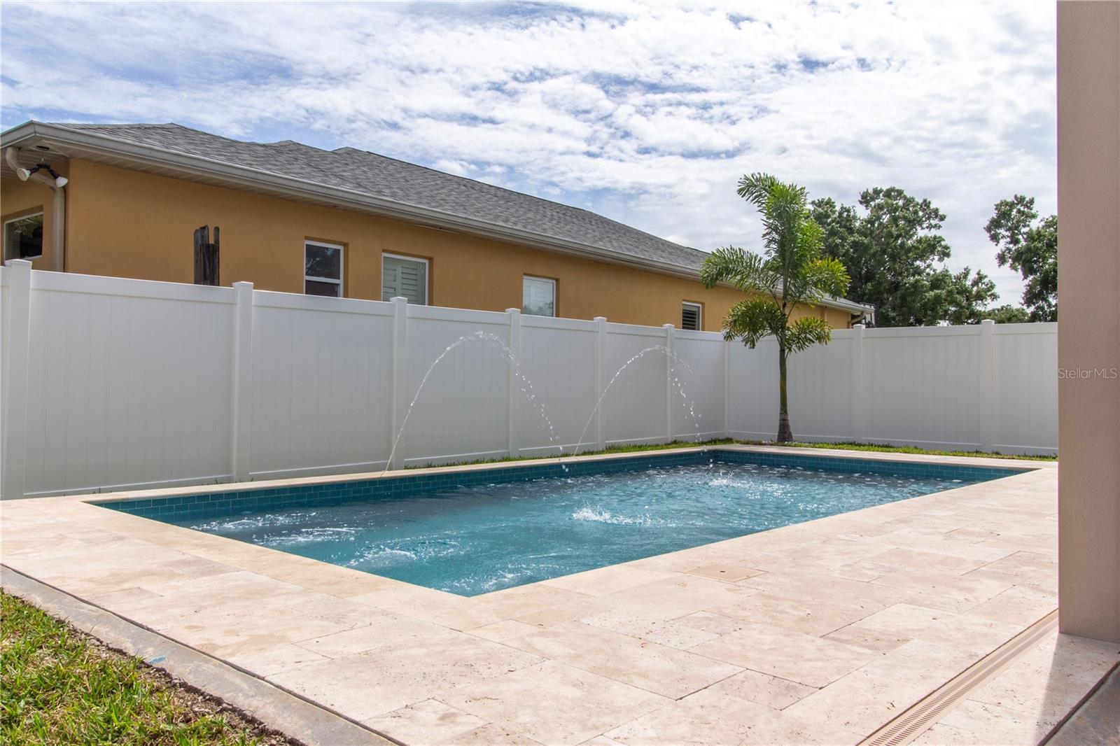 Image 12 of 89 For 1808 Erna Drive