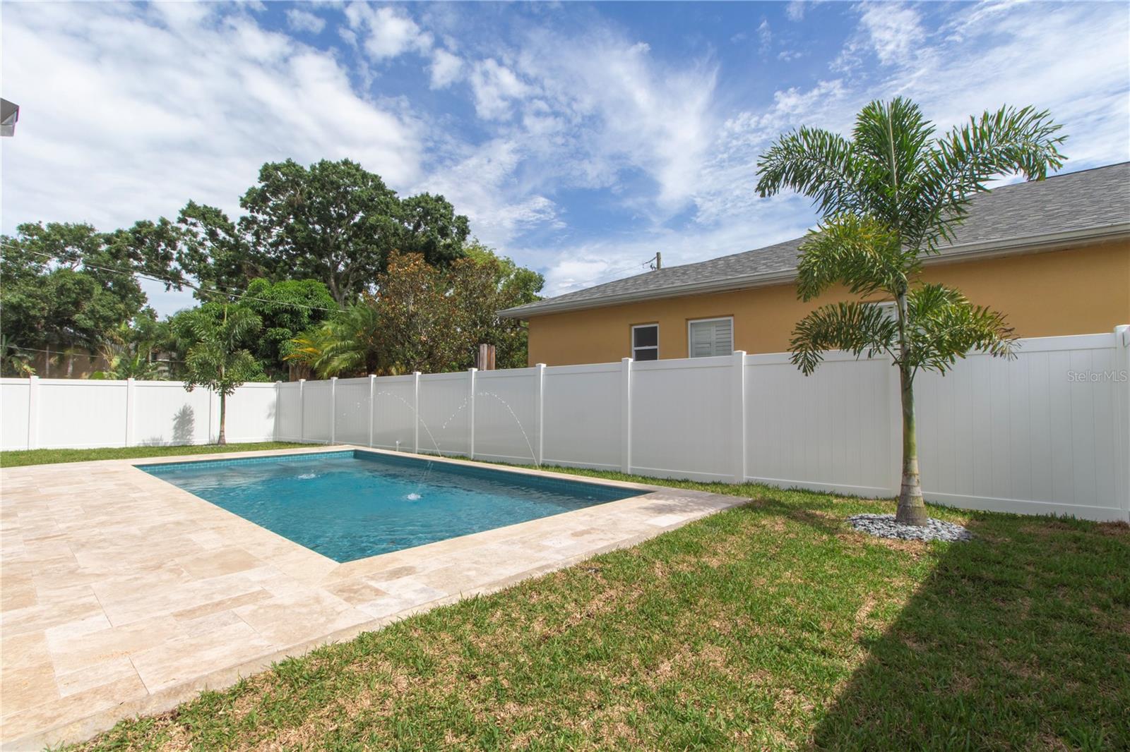 Image 14 of 89 For 1808 Erna Drive