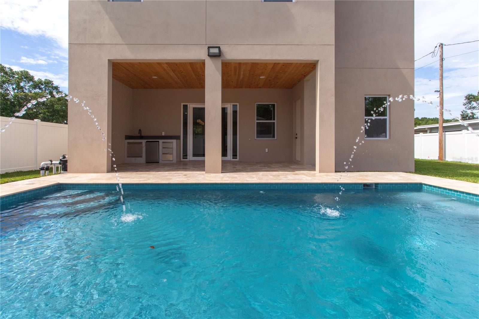 Image 16 of 89 For 1808 Erna Drive