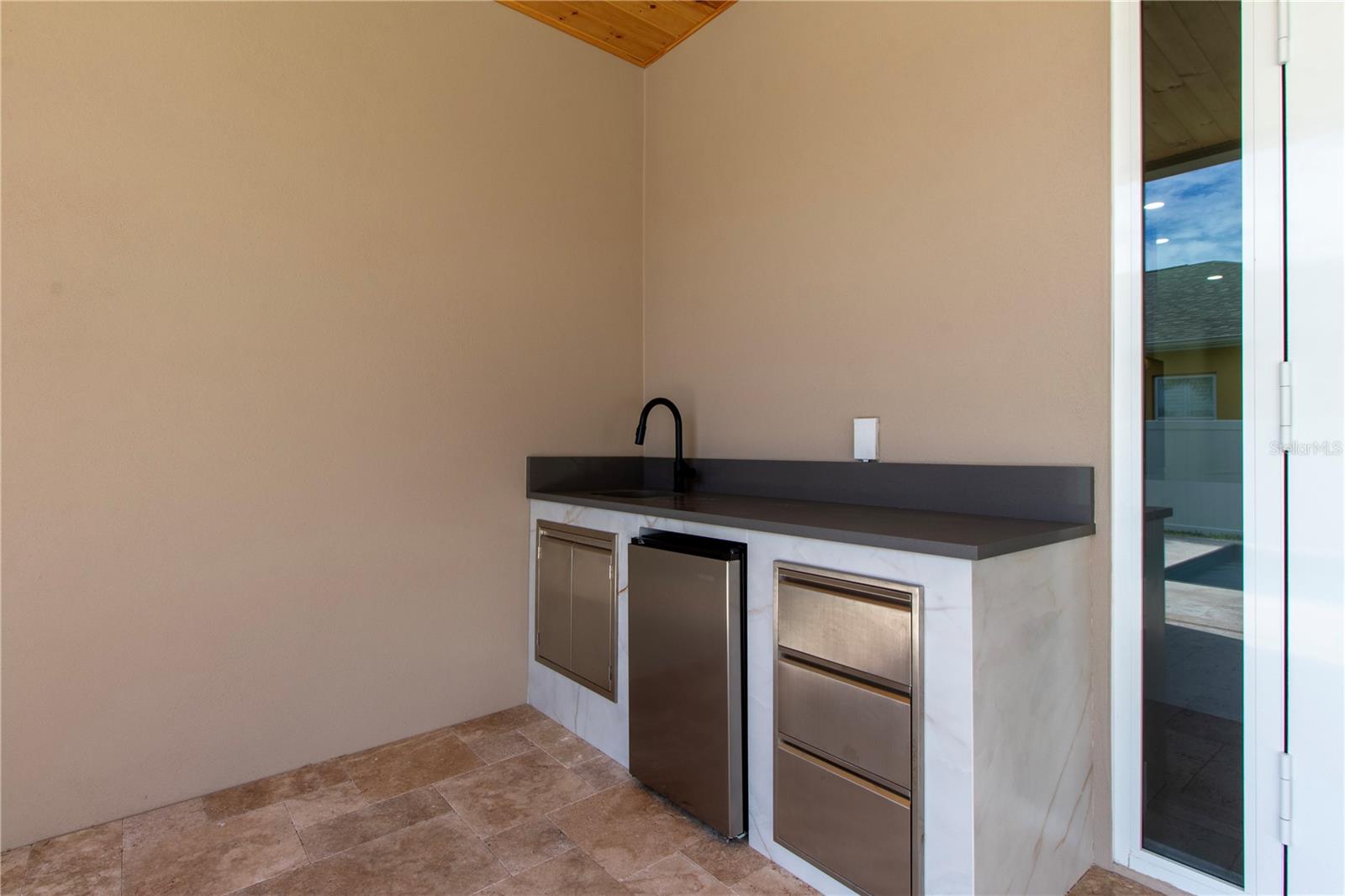 Image 22 of 89 For 1808 Erna Drive