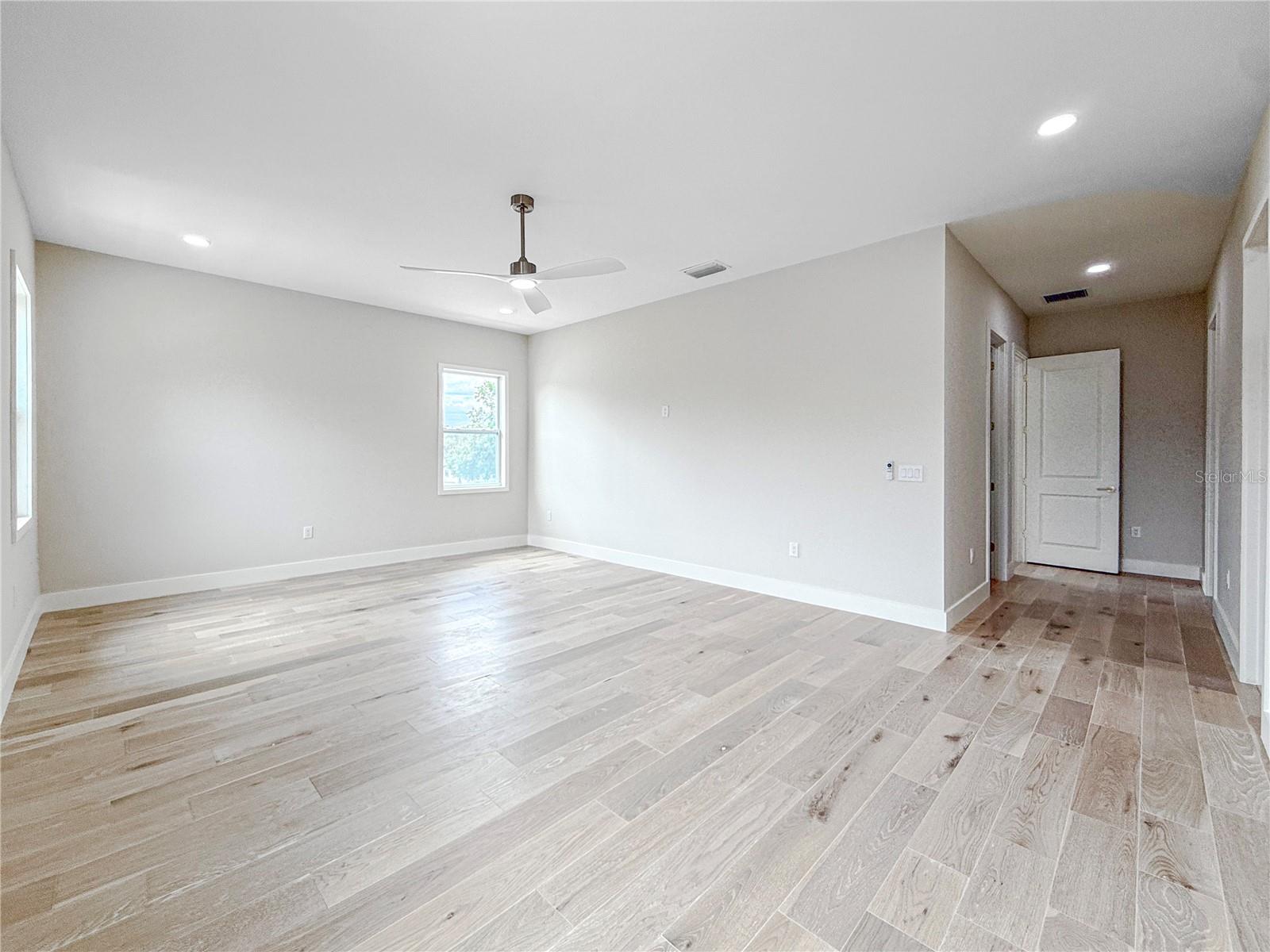 Image 23 of 89 For 1808 Erna Drive