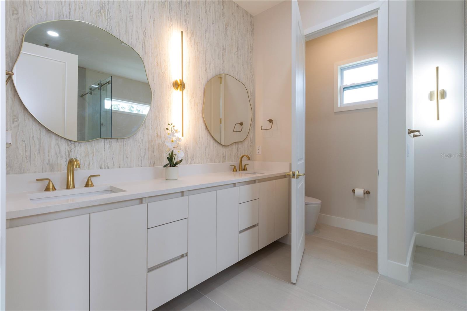 Image 49 of 89 For 1808 Erna Drive
