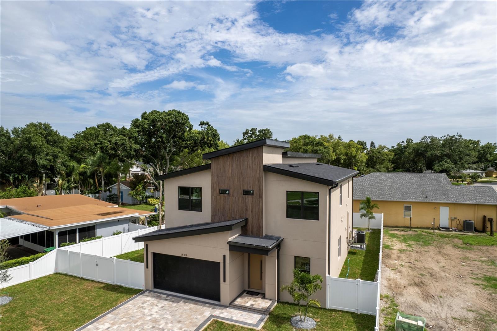 Image 5 of 89 For 1808 Erna Drive
