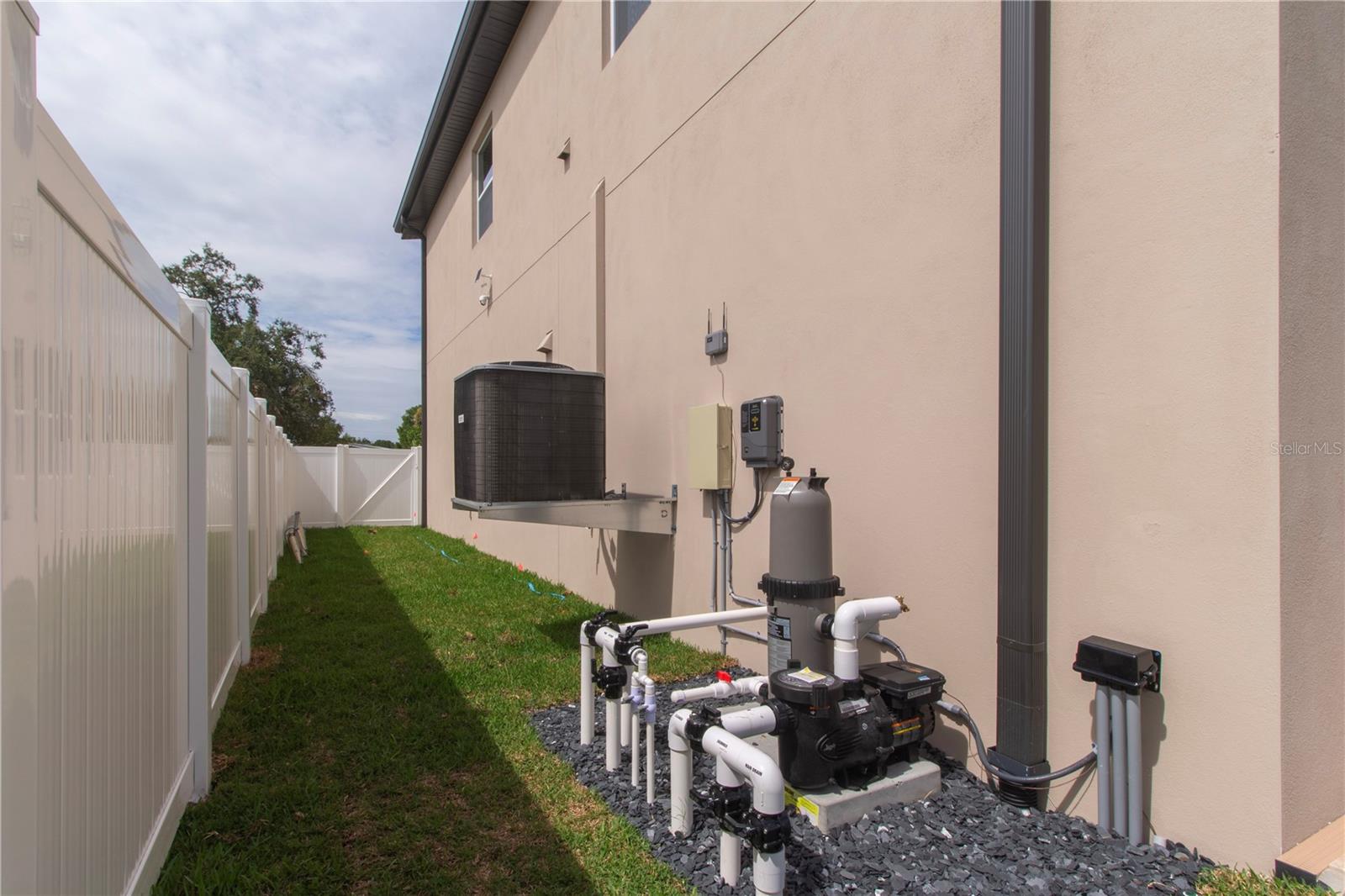 Image 7 of 89 For 1808 Erna Drive