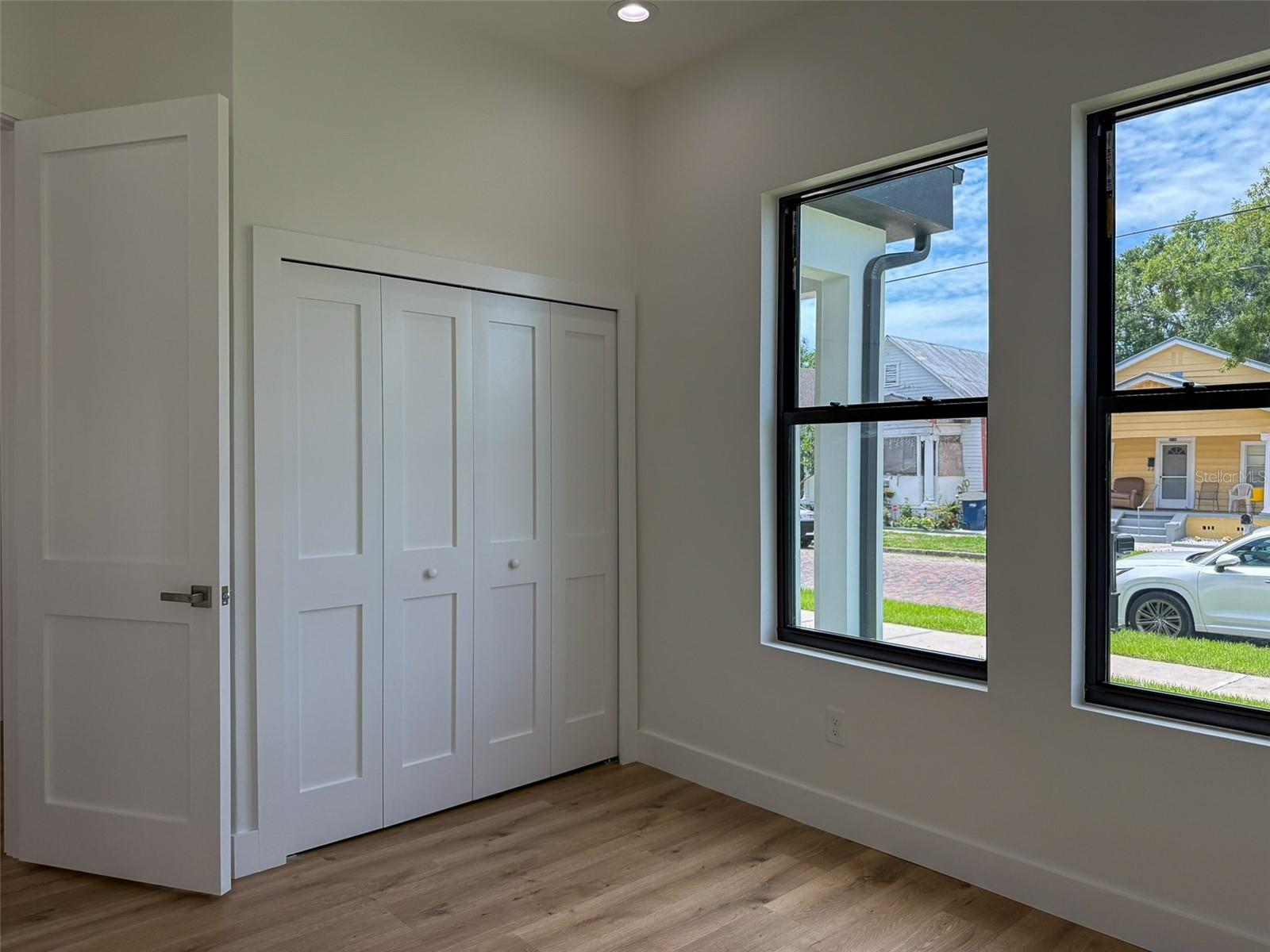 Image 11 of 40 For 2129 Pine Street 2